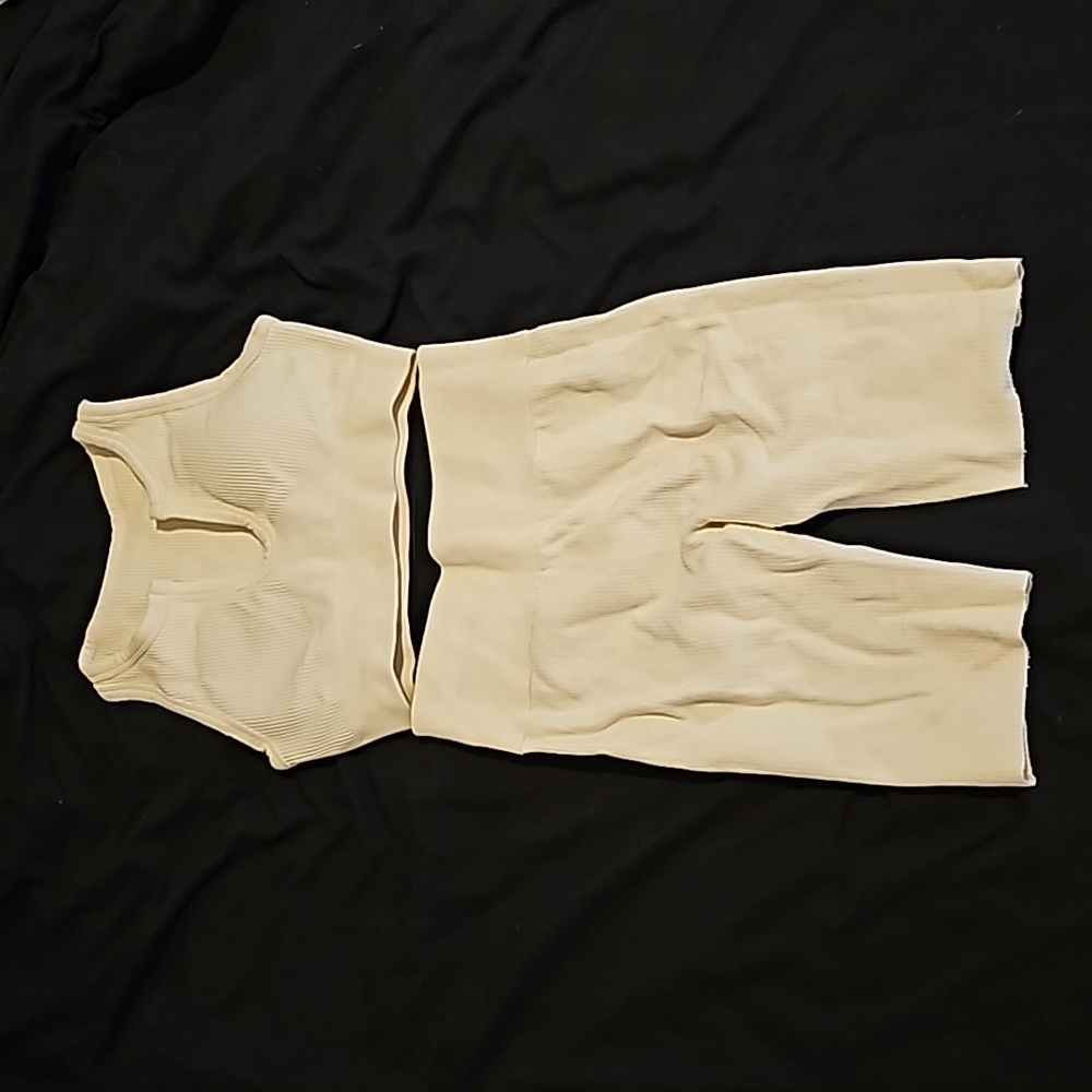 Ribbed two piece active set